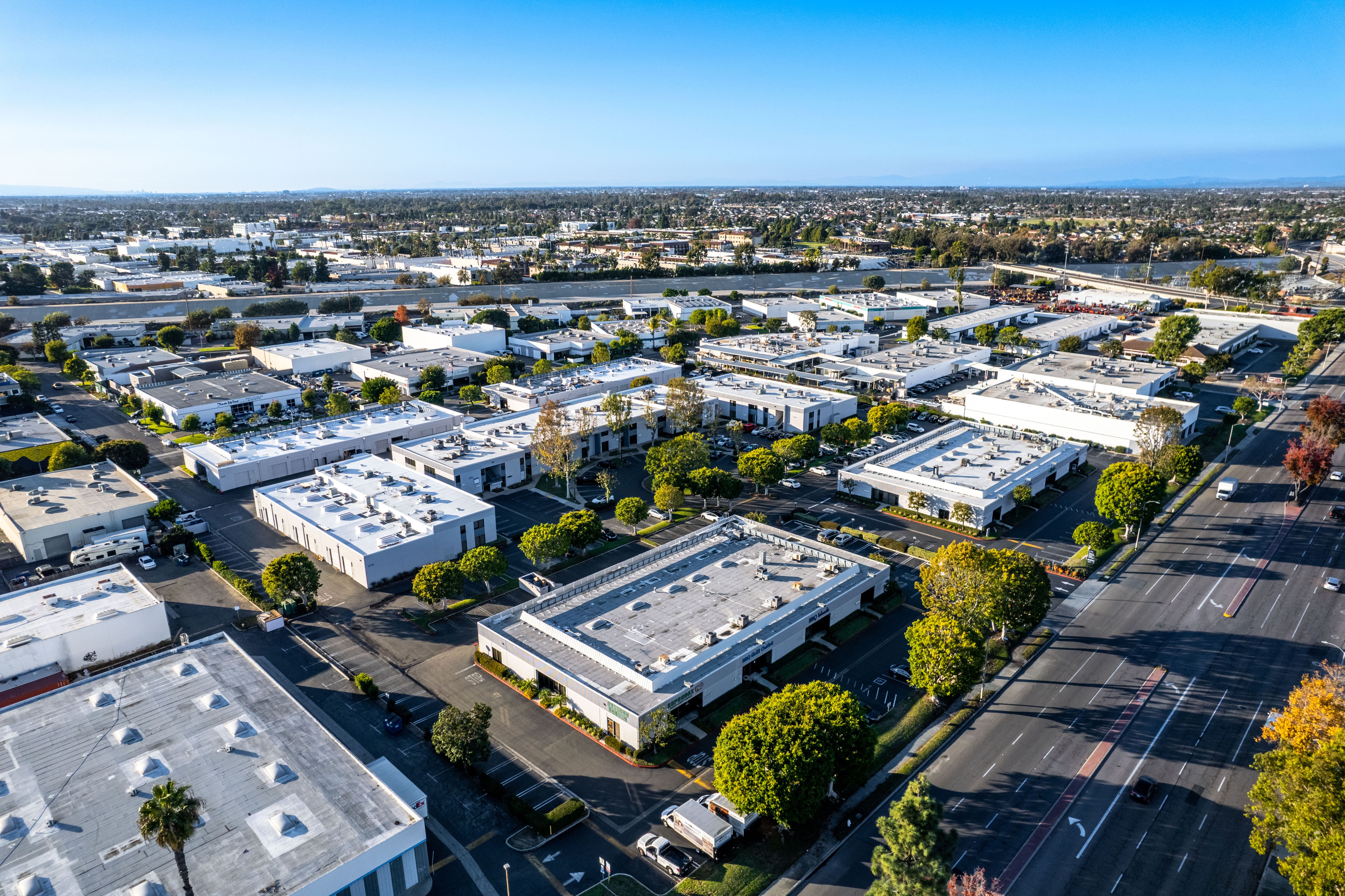 Harbor Warner Business Center