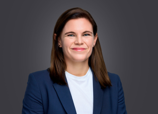 Erica Steger Headshot